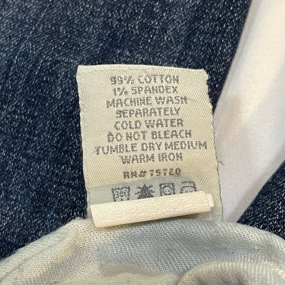 BKE Sabrina Flare Distressed Women's Jeans, 25x33 1/2, Multiple Rips Distress - Picture 14 of 14